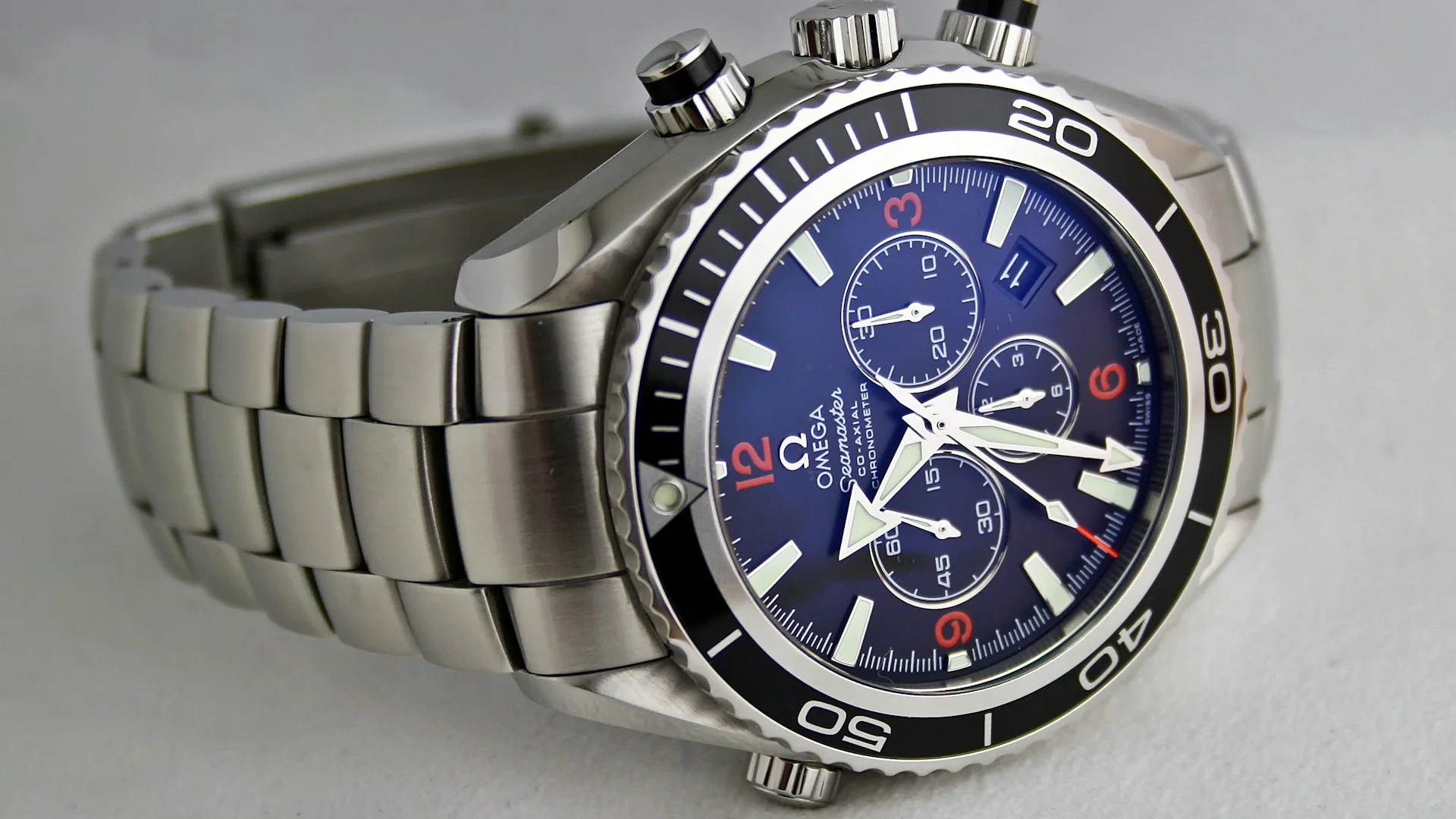 Нейрообработка фото для Wildberries и OZON — по всей России